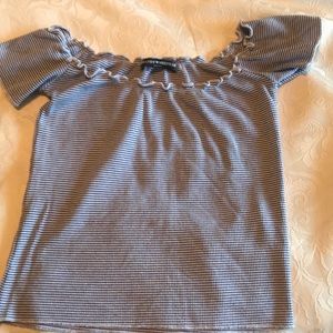 Brandy Melville, off shoulder top - NEW